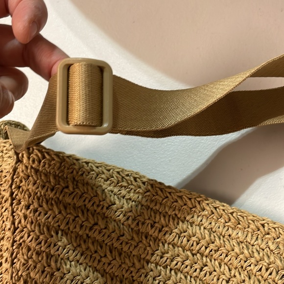 Uniqlo Tan Crossbody Bag - Picture 4 of 5